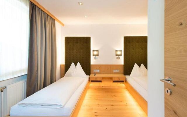 Hotel Alpina
