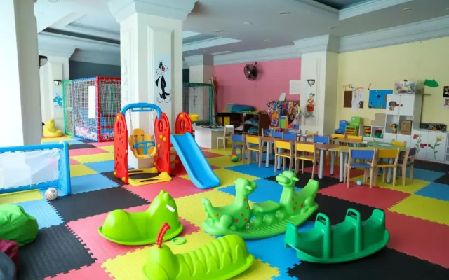 Курорт Meder Resort Hotel