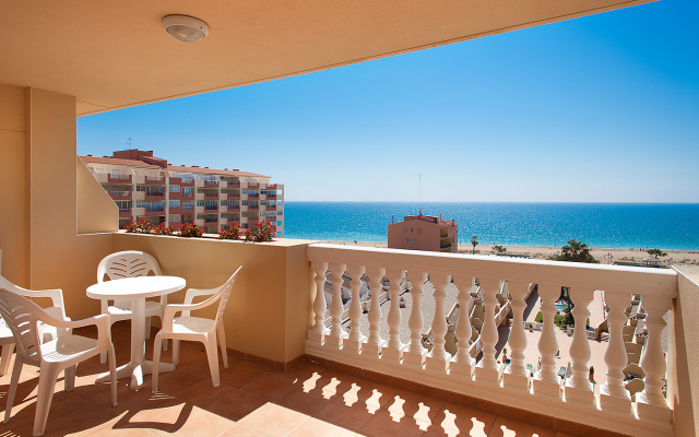 RH Casablanca & Suites Hotel