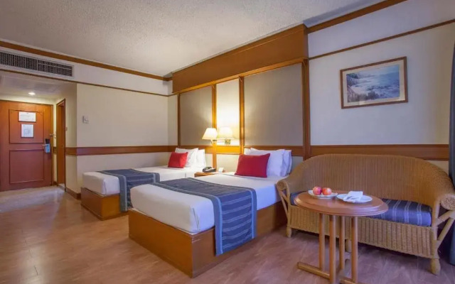 Cholchan Pattaya Beach Resort