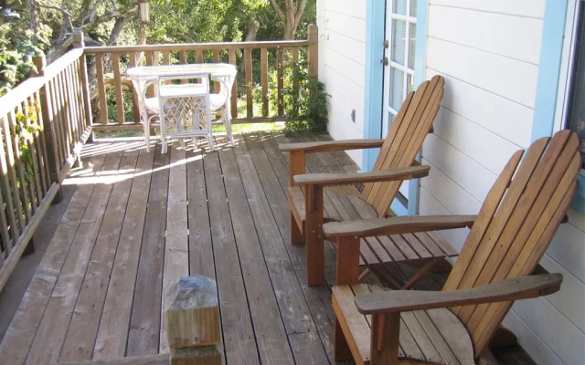 Pescadero Creek Inn