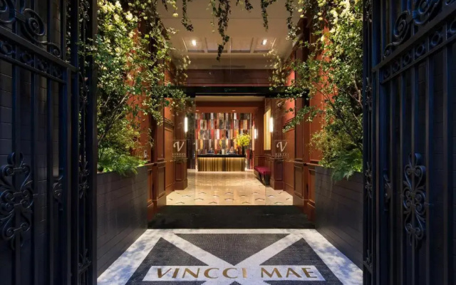 Vincci Mae