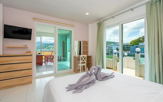 Kata Hill Sea View Hotel