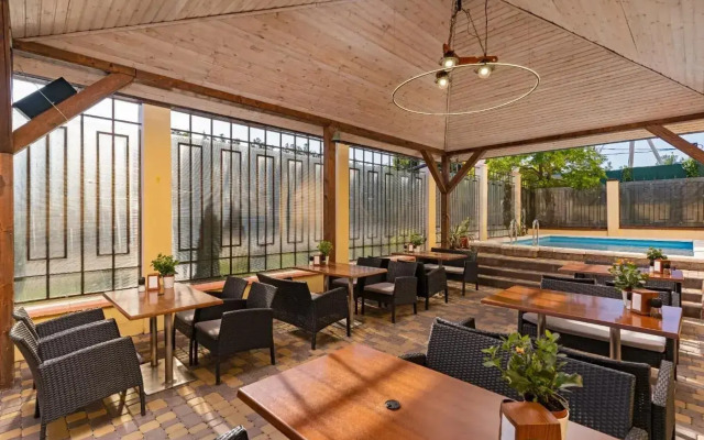 Yuzhniy Polus Guest House