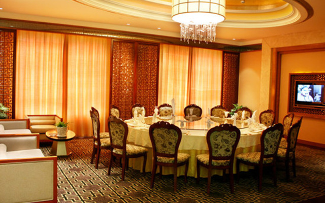 King Royal Hotel Yunfu