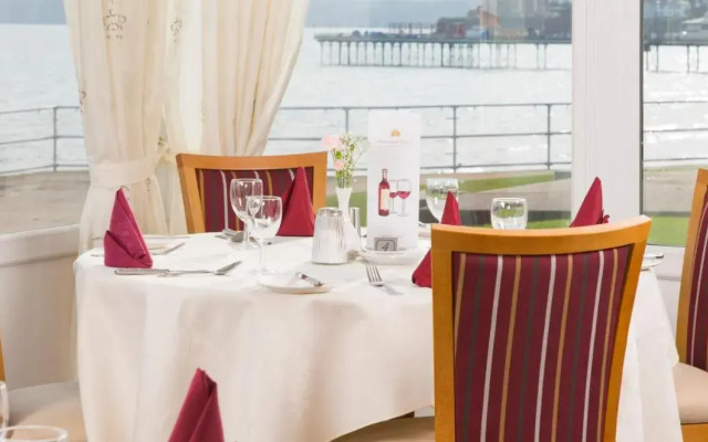 Redcliffe Hotel