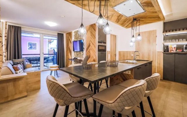 24 by AvenidA - Mountain Hotel