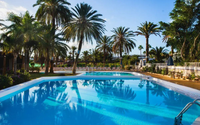 HL Miraflor Suites Hotel