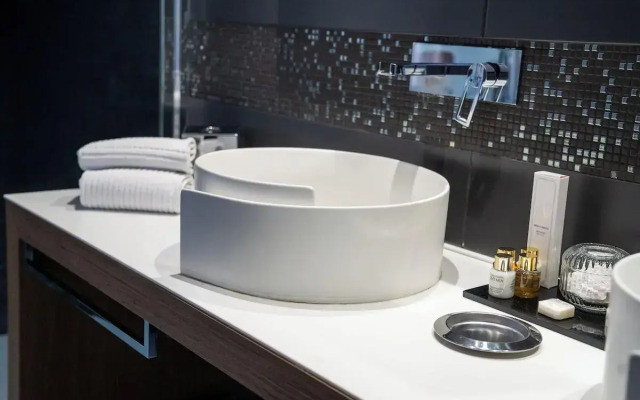 Divina Luxury Hotel