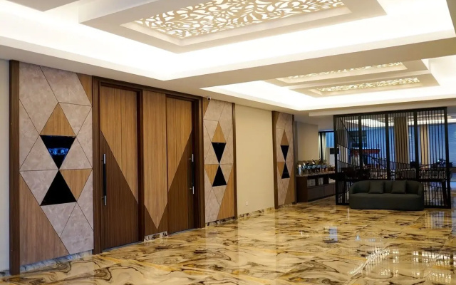 Front One Gosyen Hotel Salatiga