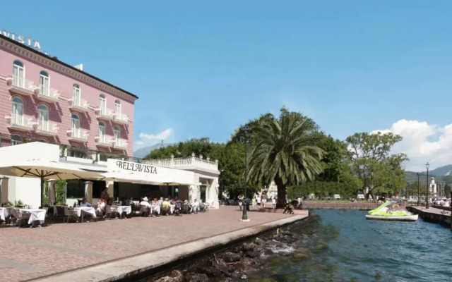 Bellavista Lakefront Hotel & Apartments
