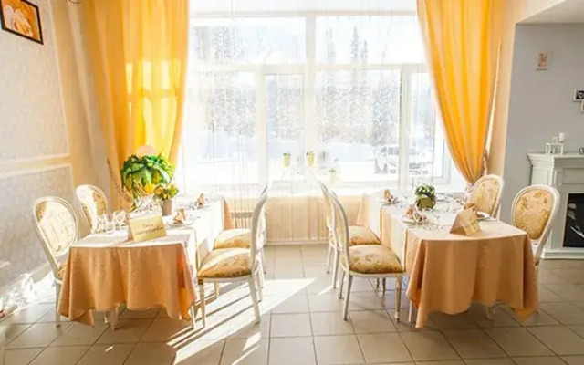 Baza semejnogo otdyha Medvezhonok Hotel