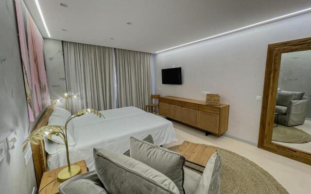 Gran Marina Suites