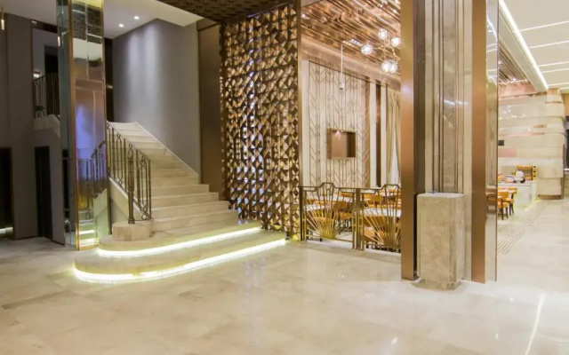 Yitel Premium Shanghai People Square Nanjing Road Pedestrian Street Shop