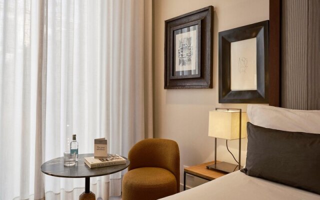 Pulitzer Hotel