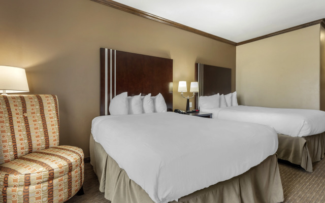 Best Western Plus Texoma Hotel & Suites