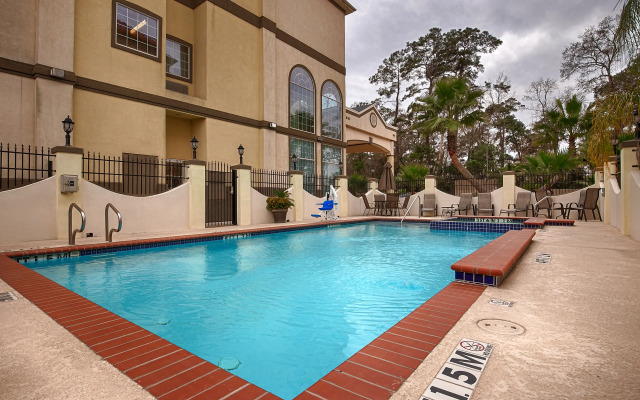 Best Western Plus New Caney Inn & Suites