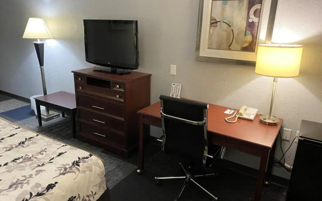 American Inn Cedar Rapids South