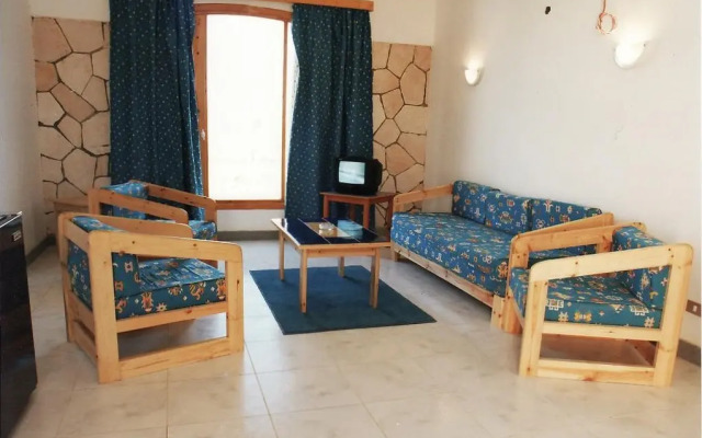 Moonbeach Hotel & Windsurfing Centre