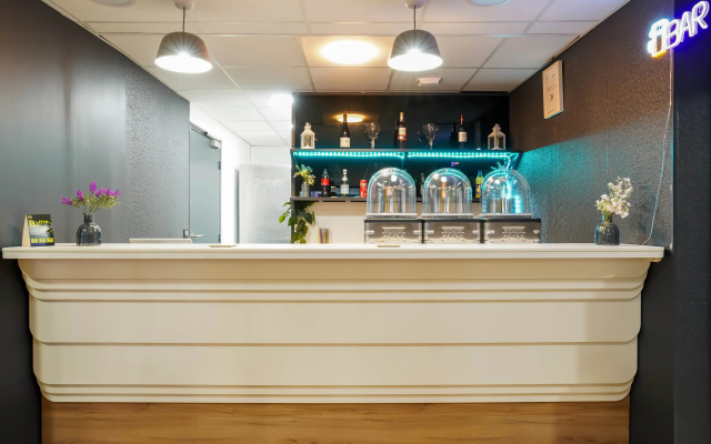 B&B HOTEL Paris Châtillon