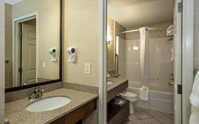 Holiday Inn Lethbridge, an IHG Hotel