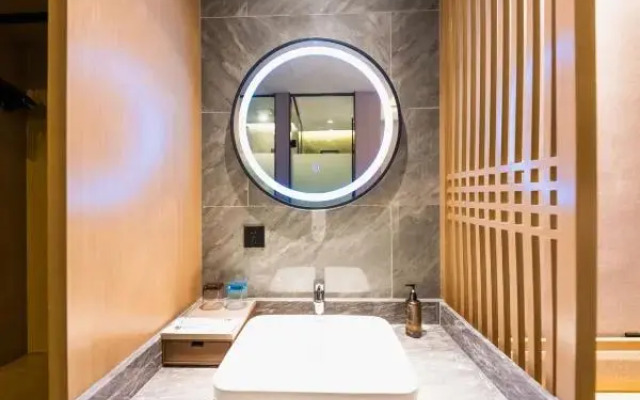 Urumqi Yinggang Hotel