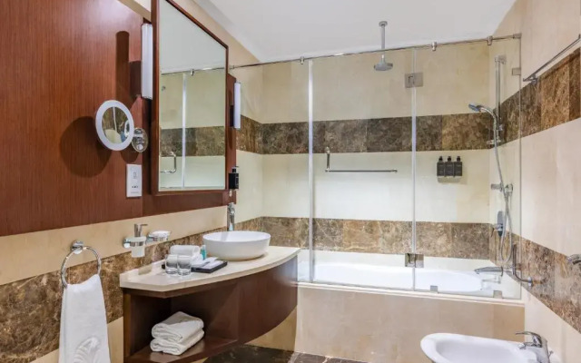 Riviera Rayhaan by Rotana Doha
