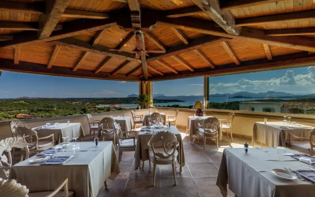 Hotel Petra Bianca