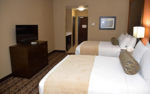 Best Western Plus Elmendorf Hotel / San Antonio Hotel