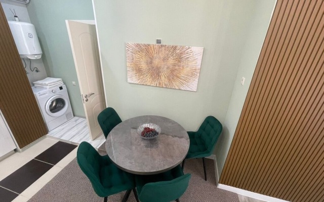 Bulvar Nadezhd 8/2 Apartments