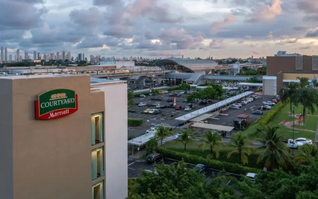 Courtyard by Marriott Panama Metromall
