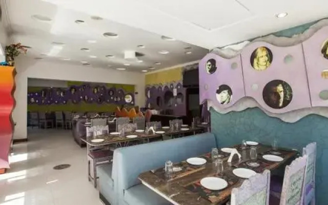 Hotel Samrat International
