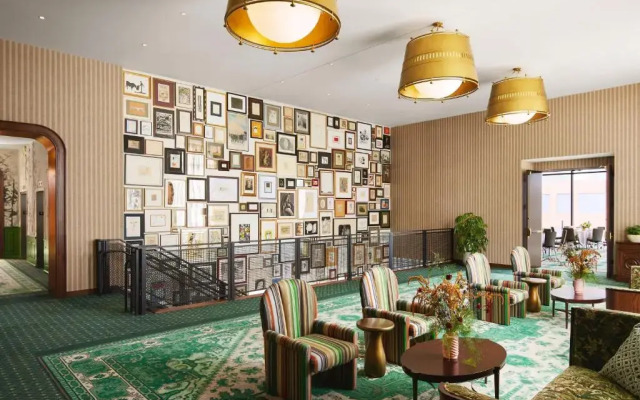 Отель Graduate by Hilton East Lansing