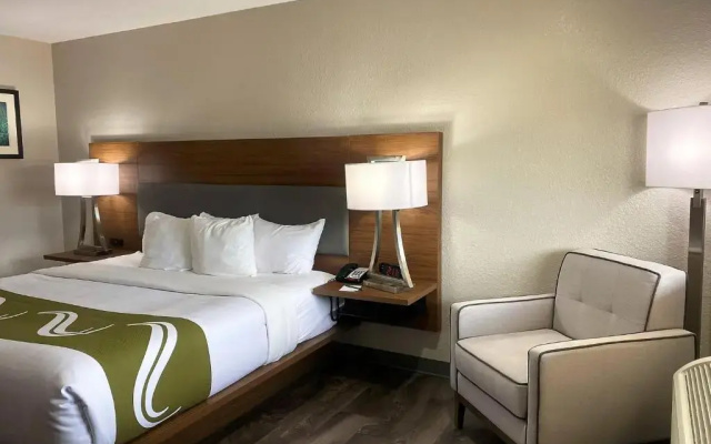 Отель SureStay Plus by Best Western Alamogordo White Sands