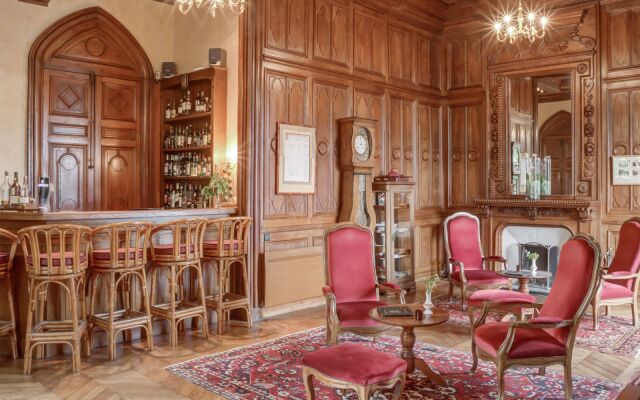 Château de Maulmont