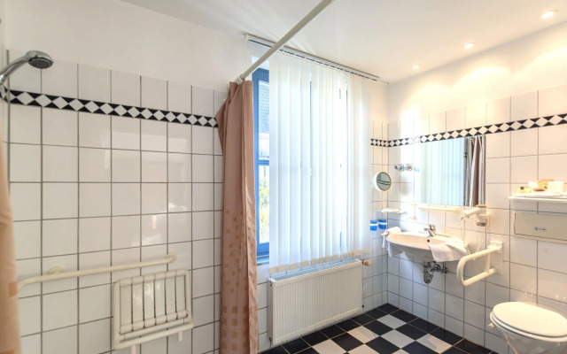 Hotel Rügenschmiede vis a vis Hiddensee