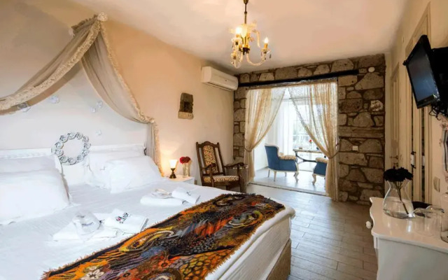 Alacati Min Otel