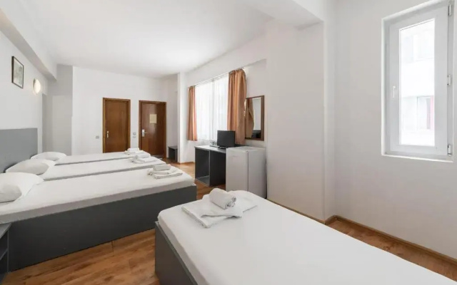 Elizeu Hotel