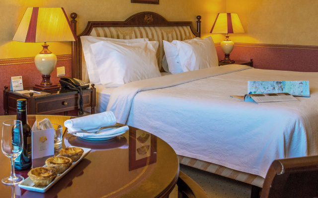 Dom Pedro Lisboa Hotel, a member of Radisson Individuals - photo 4