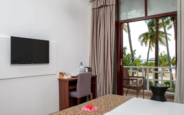 Sun Tan Beach Hotel