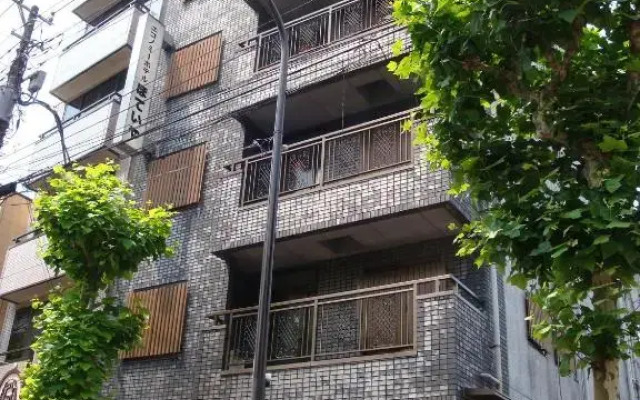 hotelImage