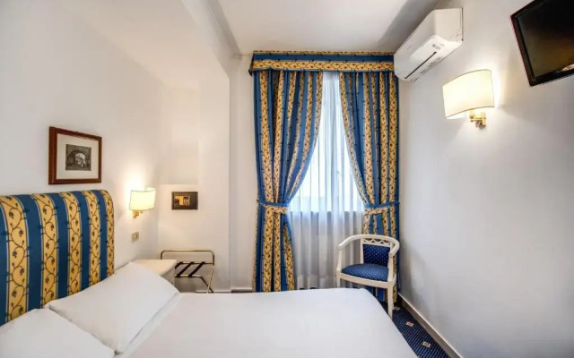 Napoleon Hotel
