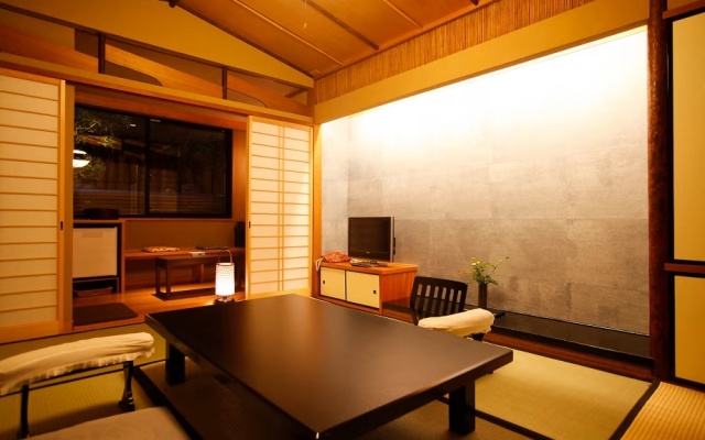 Shuyamakaku 6 Tatami Japanese-Style Shonai Bath room 사진 1