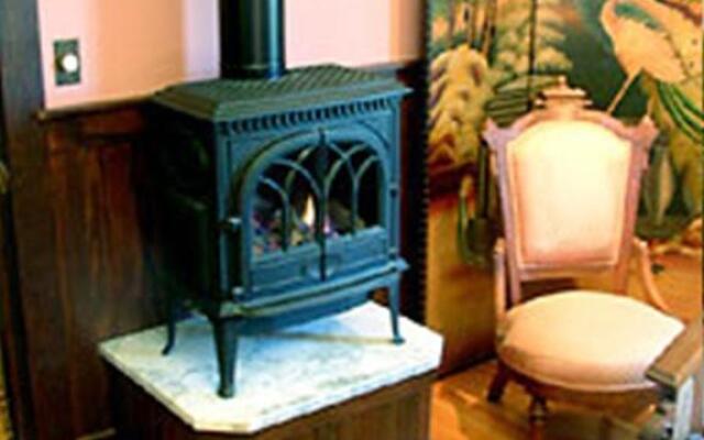 Cooperage Inn
