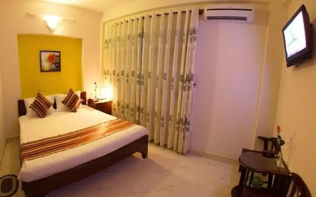 Nam Viet Hotel