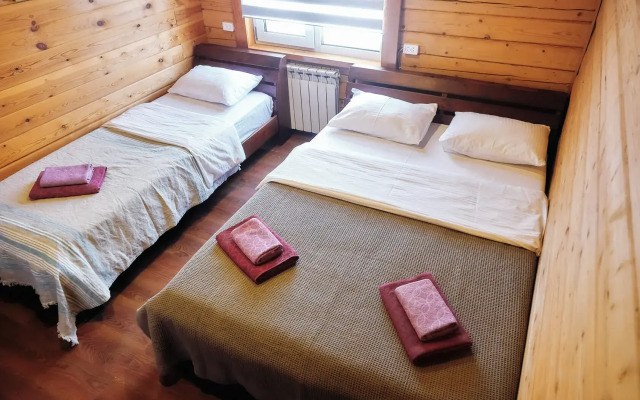 Gostevoi Dvor Snezhinka Hotel