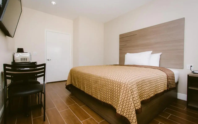 Scottish Inn & Suites