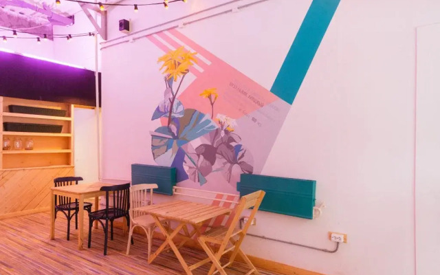 Roots and Moods Hotel