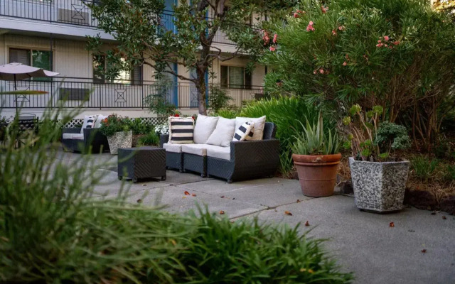 Marin Suites Hotel