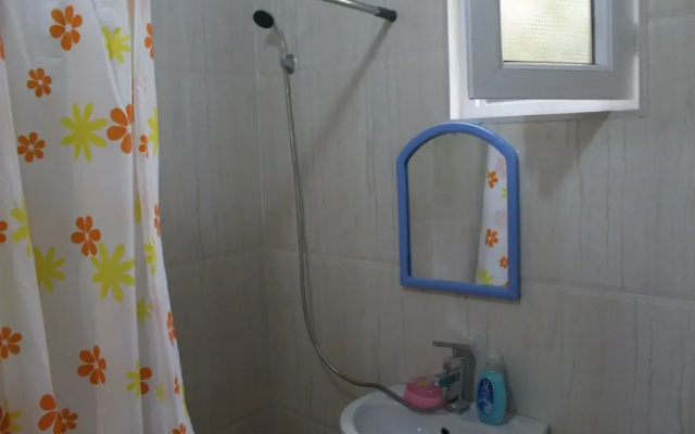 V Batumi Guest House